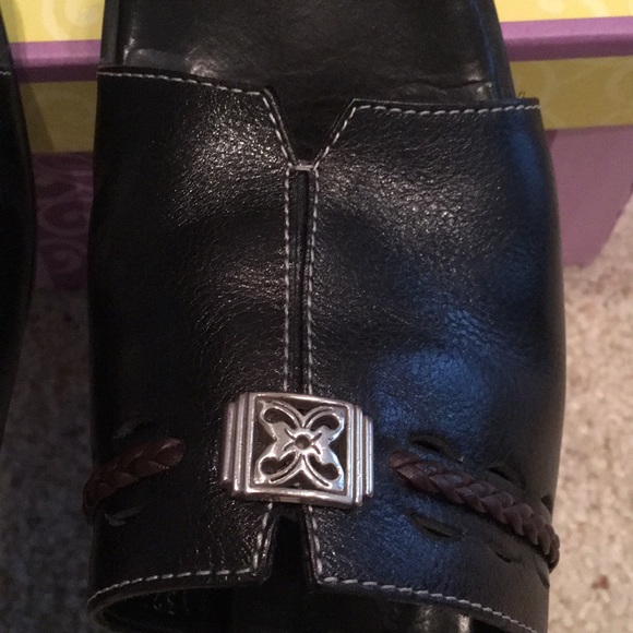 Shoes - Picture 4 of 4